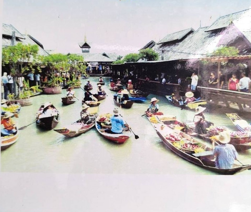เที่ยวทัวร์ตลาดน้ำ  footing market